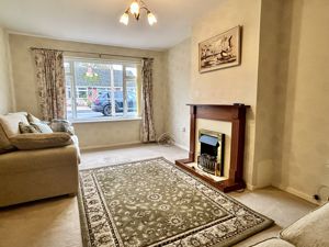 Lounge/Diner- click for photo gallery